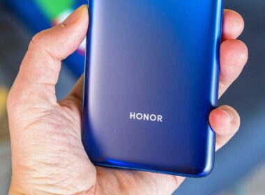 Honor V40