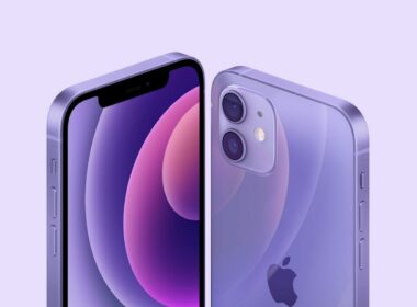 iPhone 12 ve fialové barvě