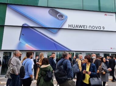 Čínský Huawei se připojuje k bojkotu Ruska