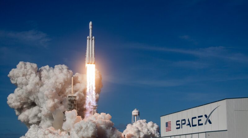 Falcon Heavy, SpaceX