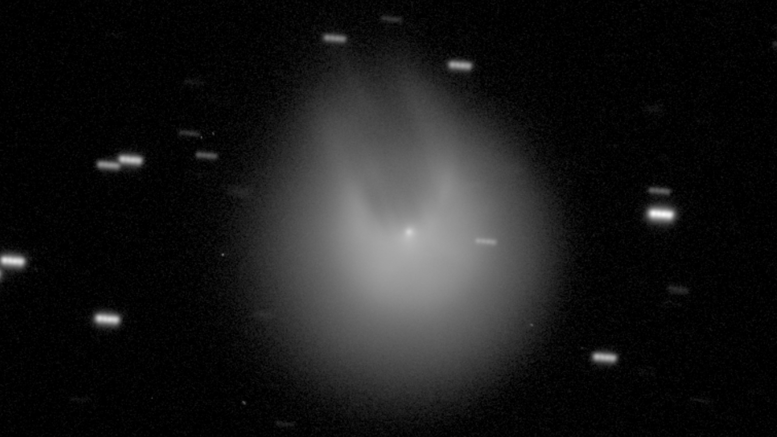 Комета понса брукса где наблюдать в москве. Комета Понса. Комета Брукса. 12р Понса-Брукса Комета. Комета Понса Брукса фото.