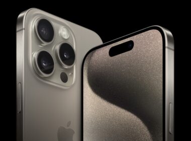 Apple iPhone 15 Pro, originální foto