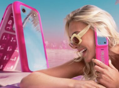 HMD Barbie telefon