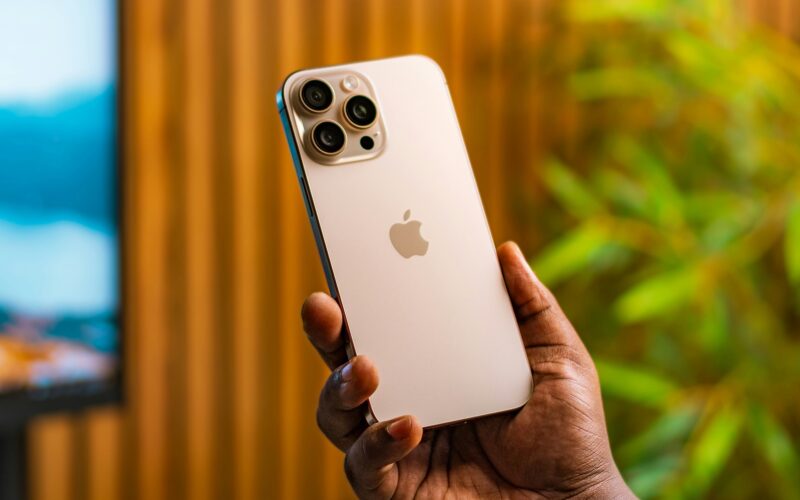 iPhone 16 Pro Max