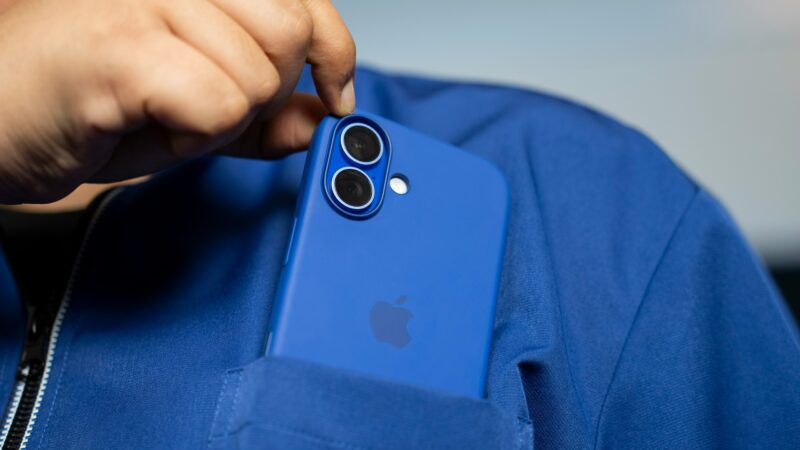 iPhone 16