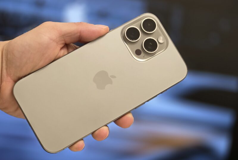 iPhone 16 Pro Max fotoaparát