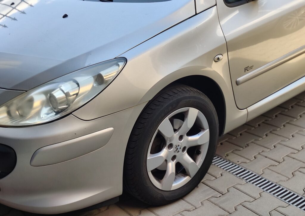 Staré vozidlo značky Peugeot